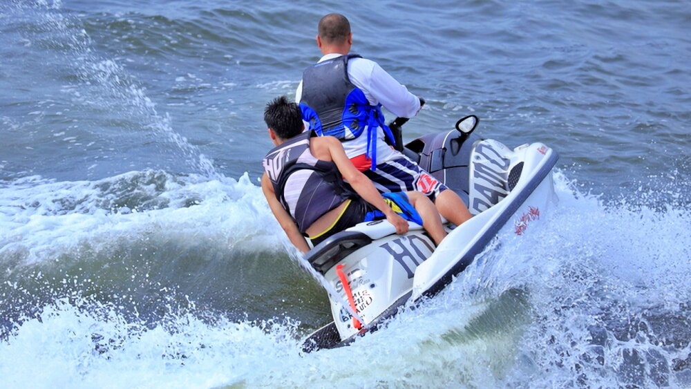 ジェットスキー